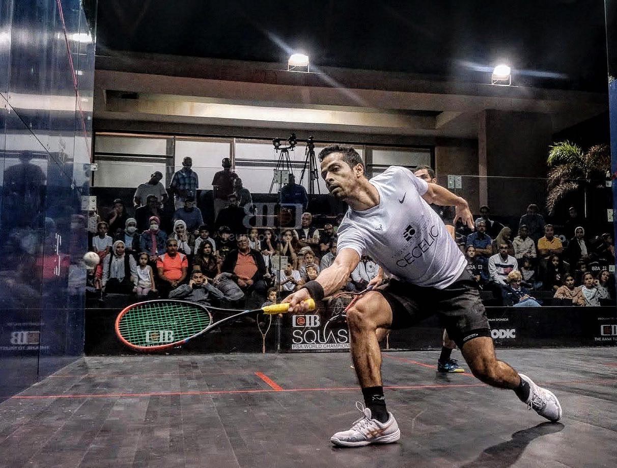 César Salazar conquista el squash con autoconfianza